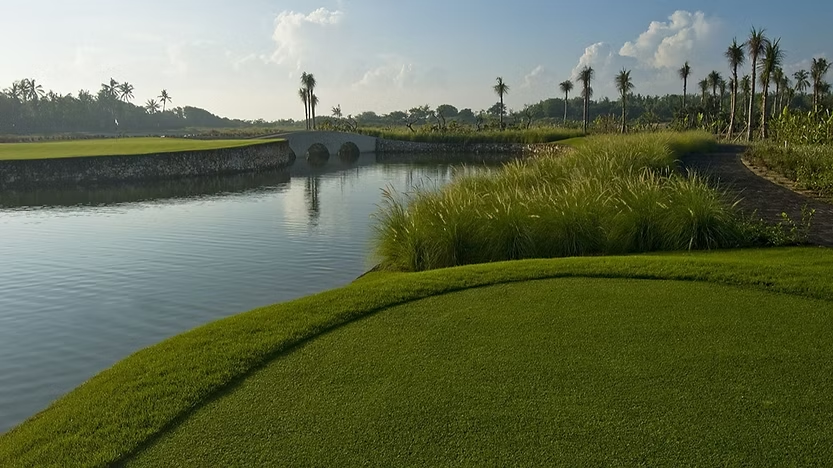 Best 8 Golf Courses in Indonesia for 2025