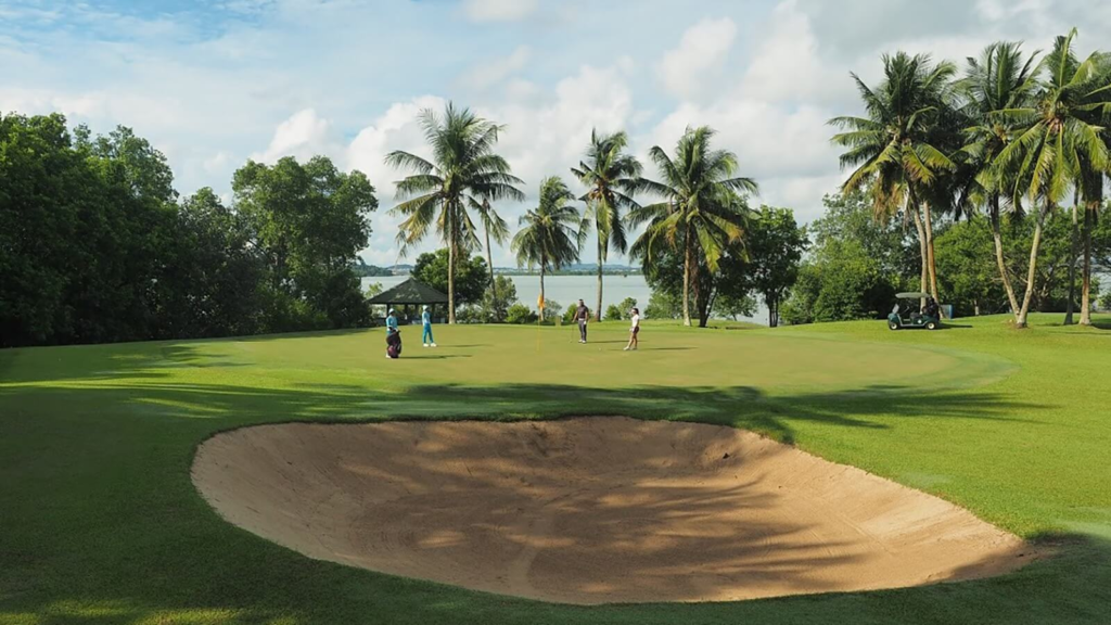 Tering Bay Golf Club - Indonesia